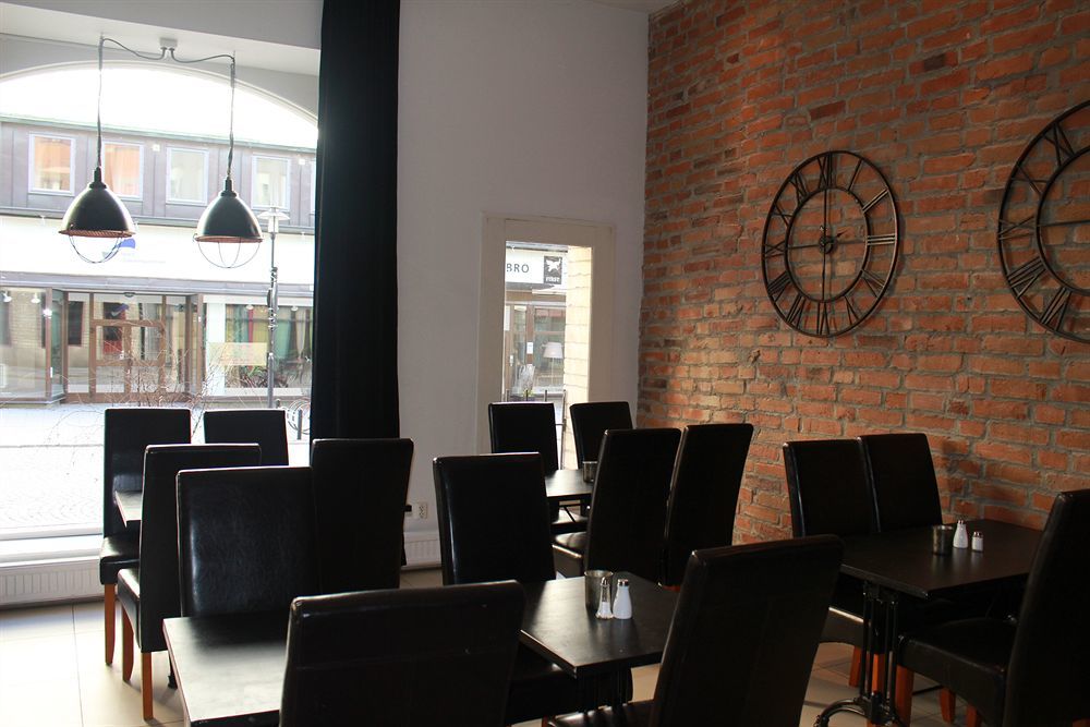 Hotell Hjalmar Örebro Zewnętrze zdjęcie